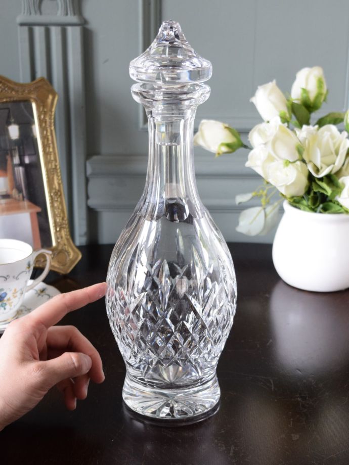 たっぷり入るガラスのデカンタ