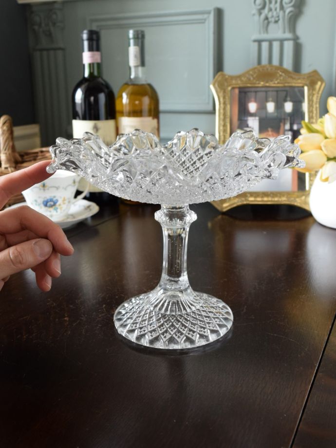 便利に使えるアンティークガラスの食器