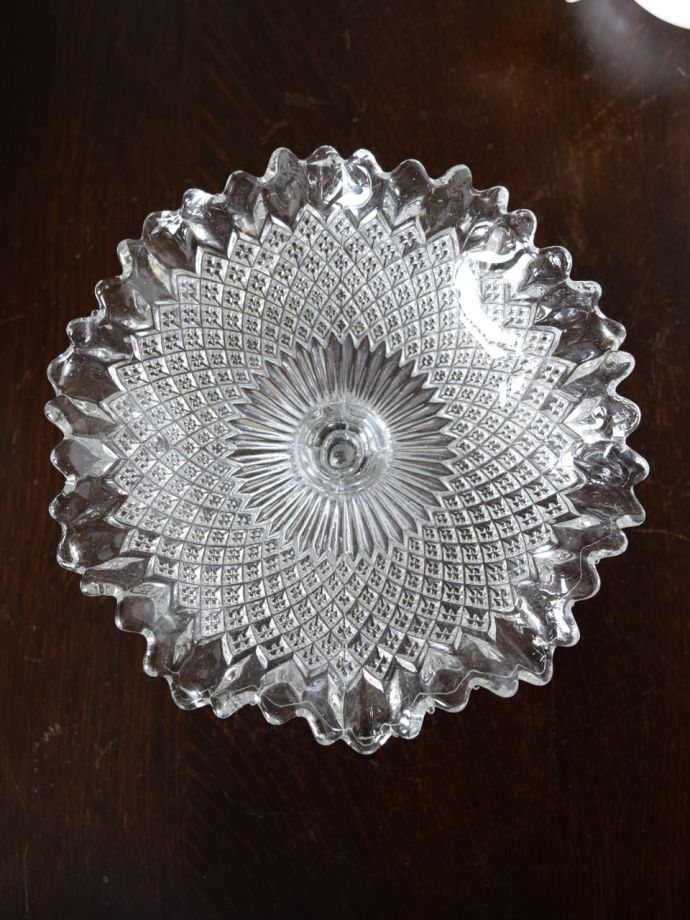 アンティークガラスの美しさ