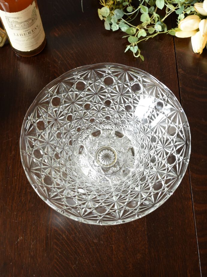 アンティークガラスの美しさ