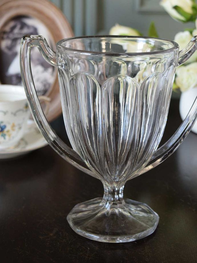 アンティークガラスの食器、セロリーベース