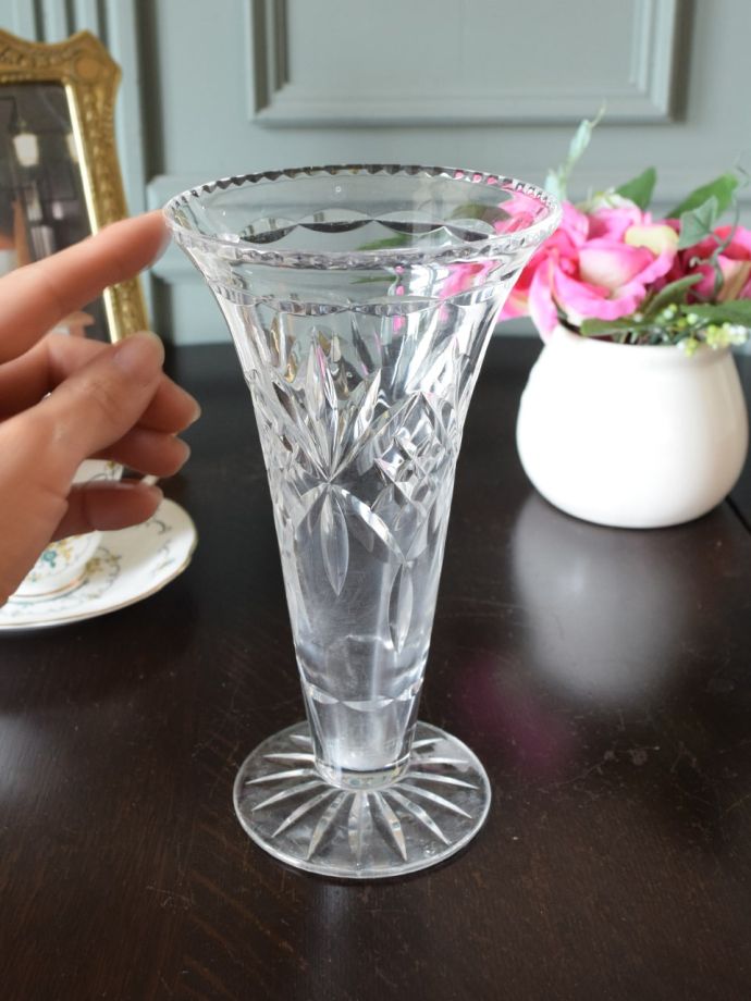 アンティークガラスの花器の大きさ