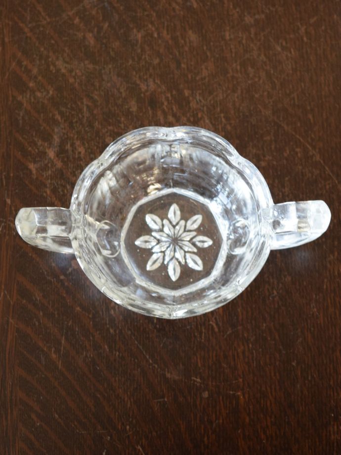 アンティークガラスの美しさ