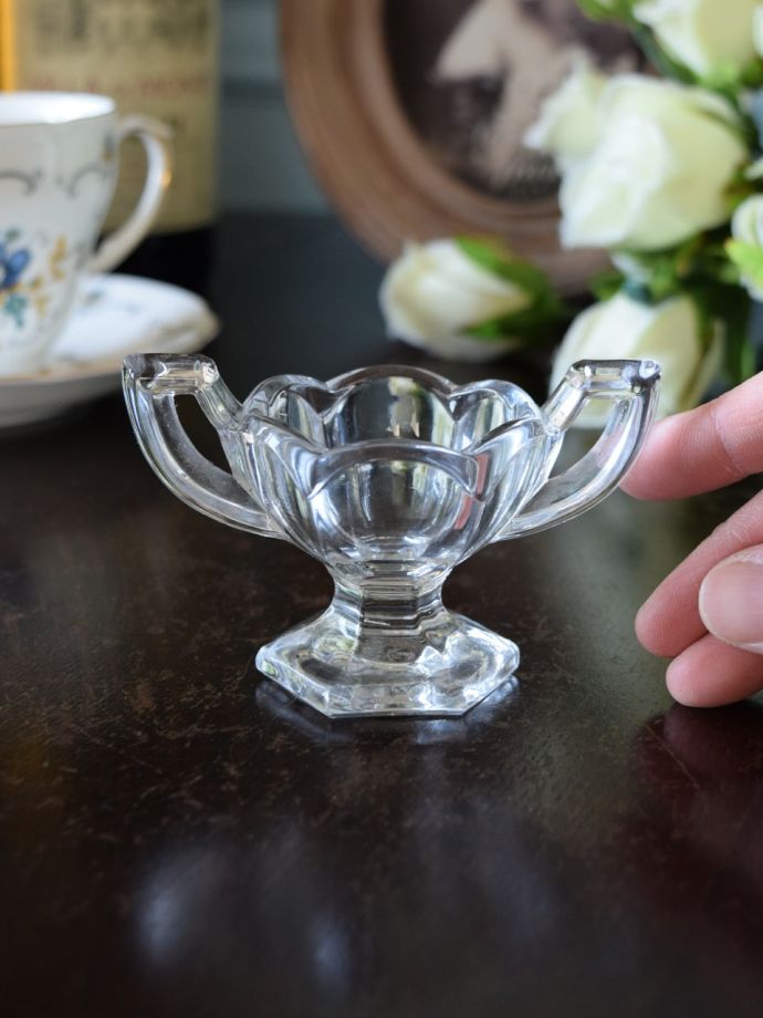 アンティークのガラス食器