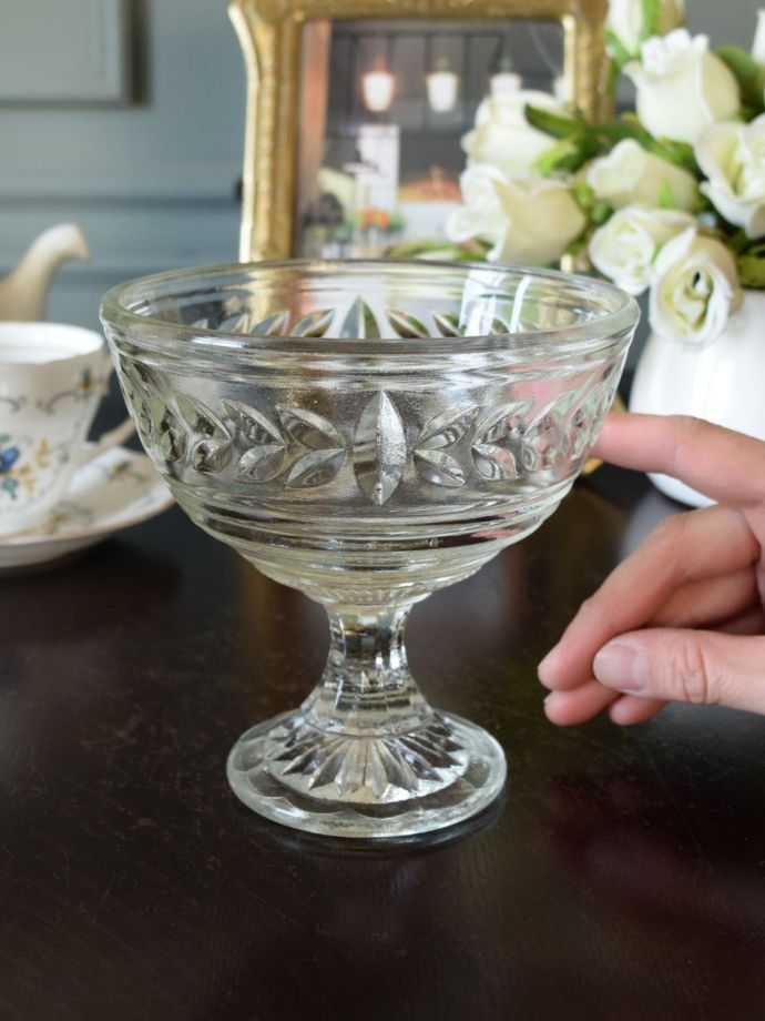 便利に使えるアンティークガラスの食器