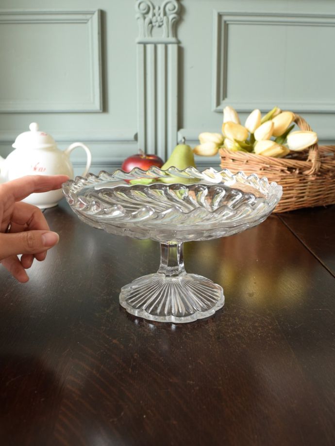 便利に使えるアンティークガラスの食器