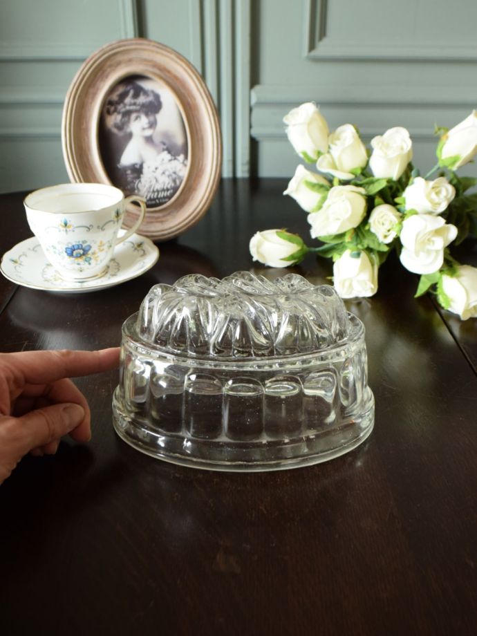 アンティークのガラス食器