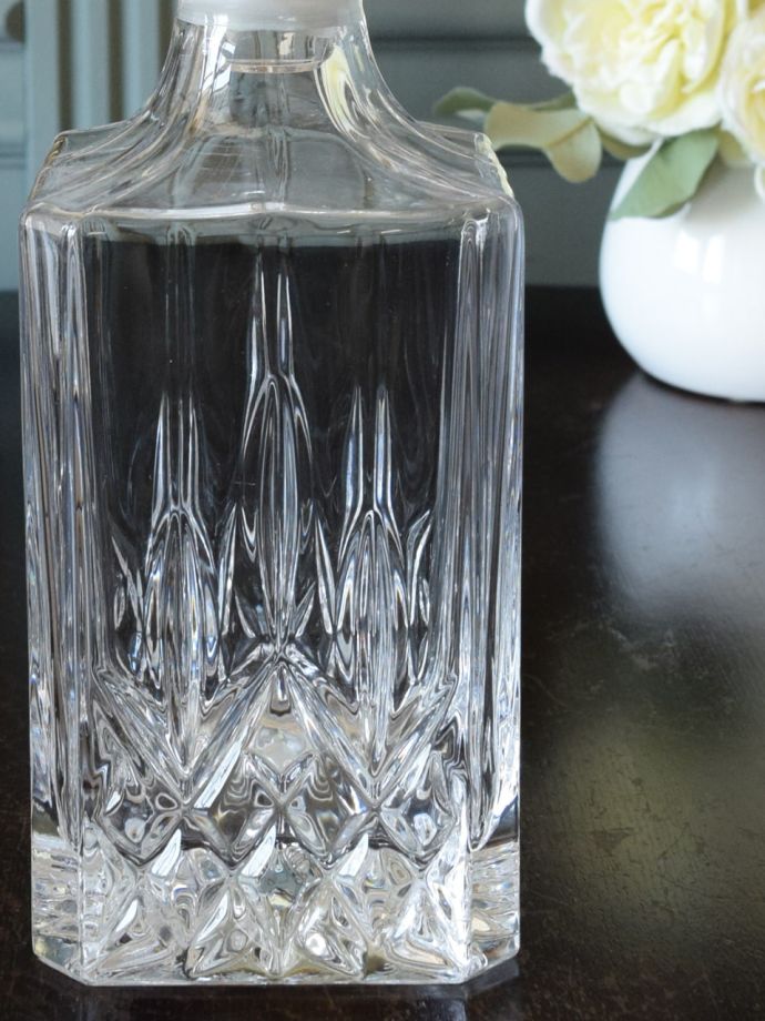 アンティークガラスのデカンタ