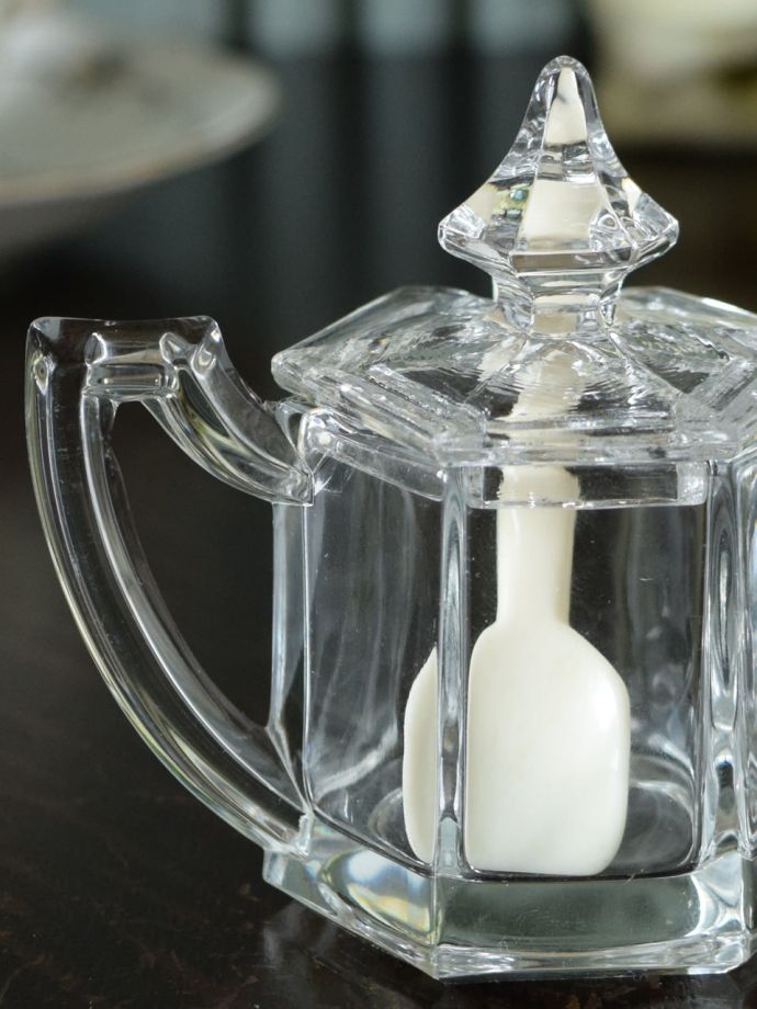 アンティークガラスのおしゃれなスパイスケース、スプーンがセットに