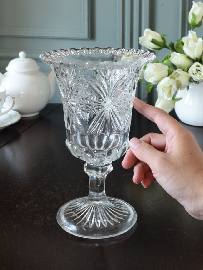 アンティークガラスの花器の大きさ