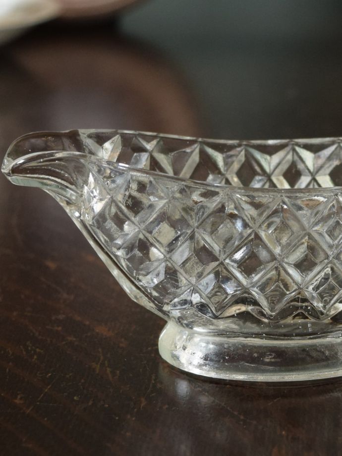 アンティークガラスのソースポット