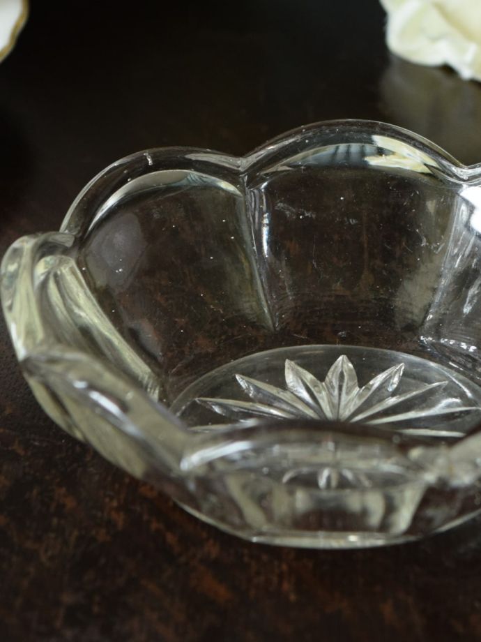 アンティークガラスの器