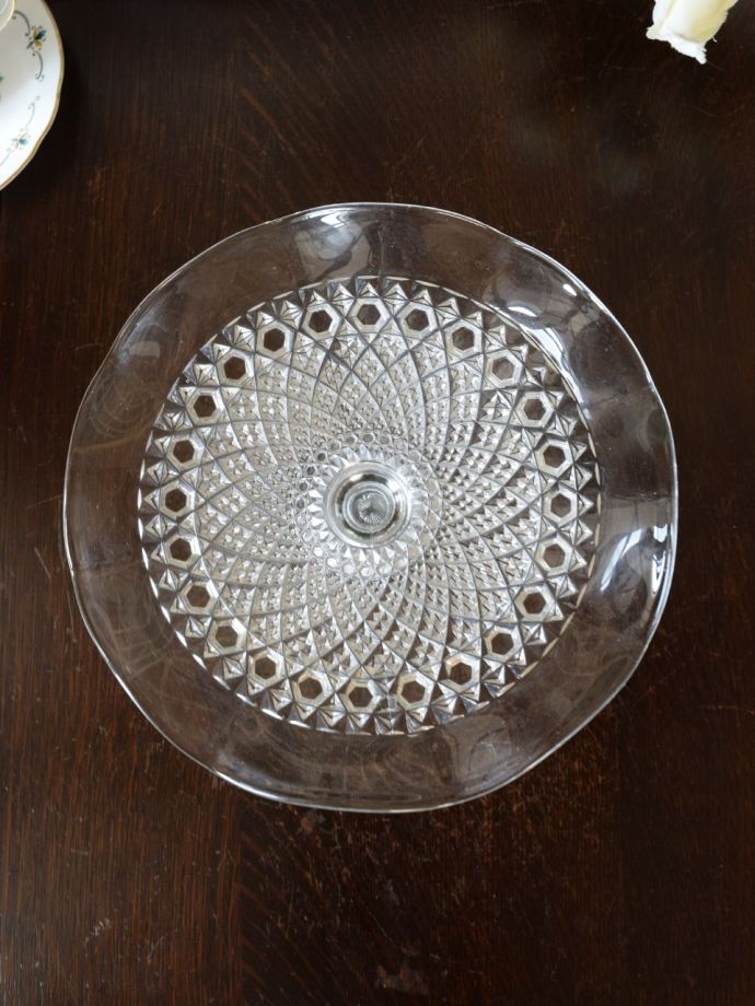 アンティークガラスの美しさ