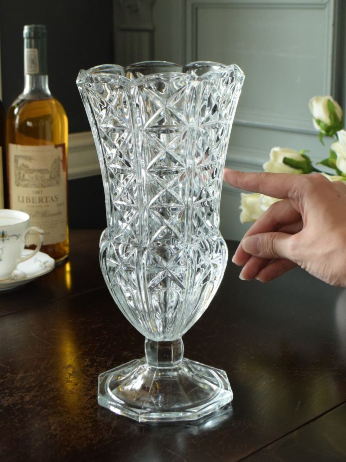 アンティークガラスの花器の大きさ