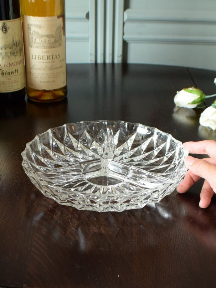 アンティークガラスの仕切り付きプレート