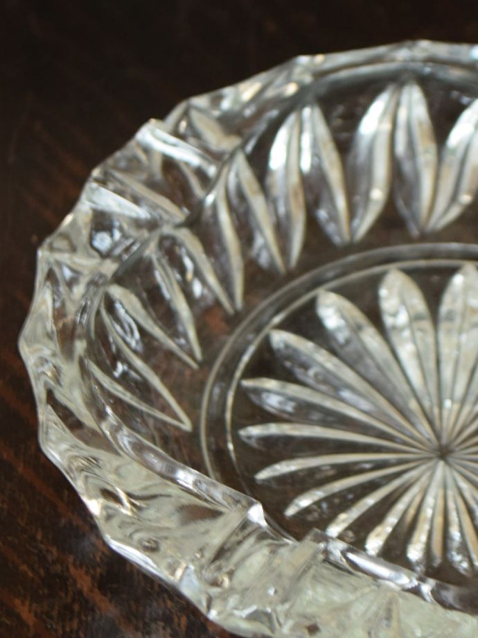 アンティークガラスの灰皿