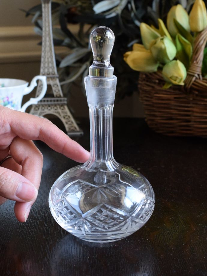 おしゃれなガラスのフレグランスボトル