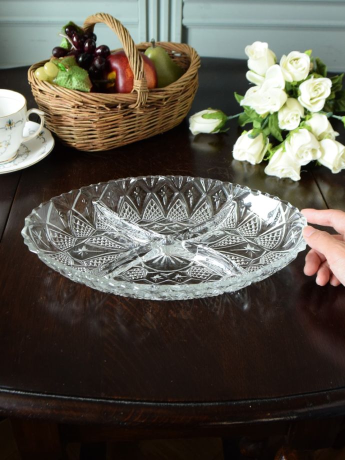 アンティークガラスの仕切り付きプレート