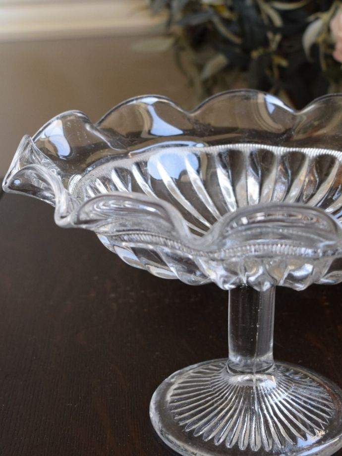 アンティークガラスの器