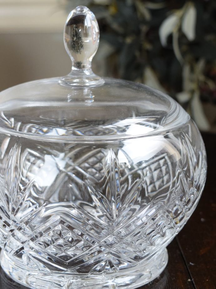 アンティークガラスのフタ付きケース