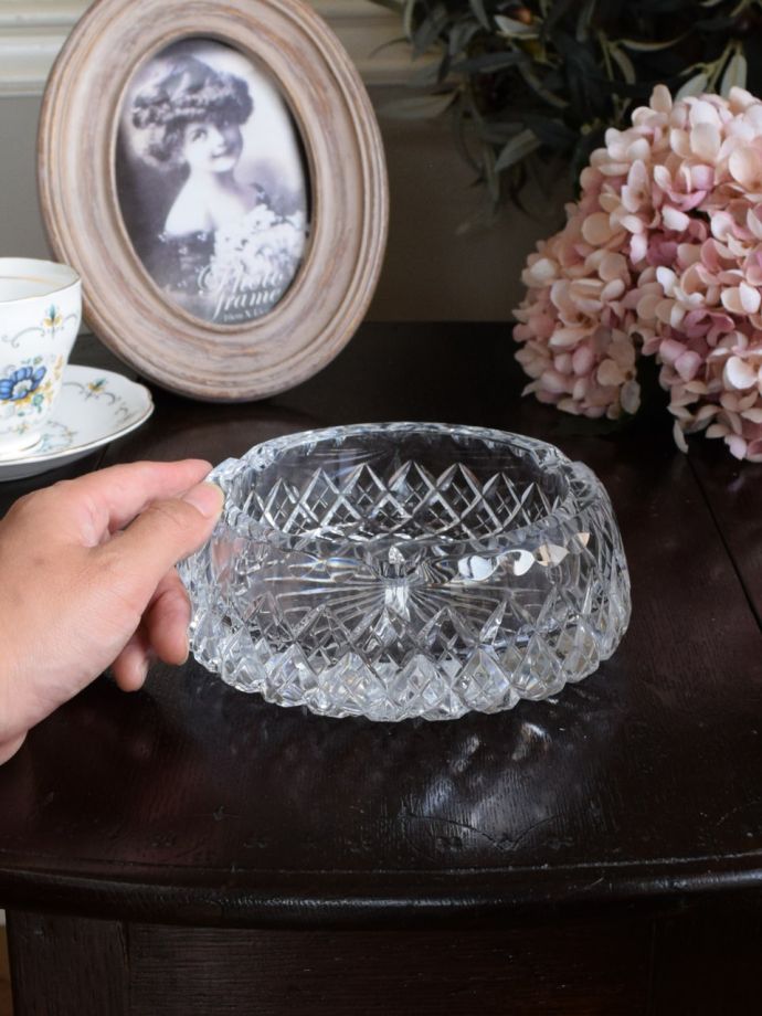 プレスドグラスの灰皿