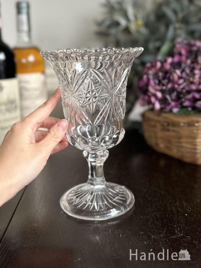 キラキラ輝くアンティークガラス