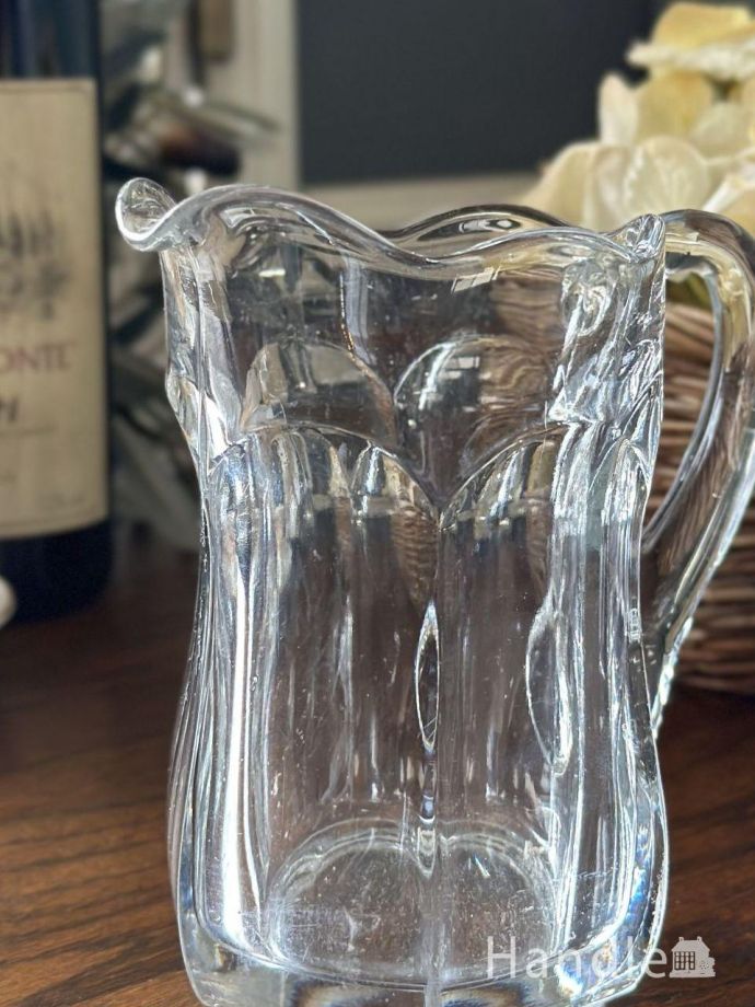 アンティークガラスのウォータージャグ