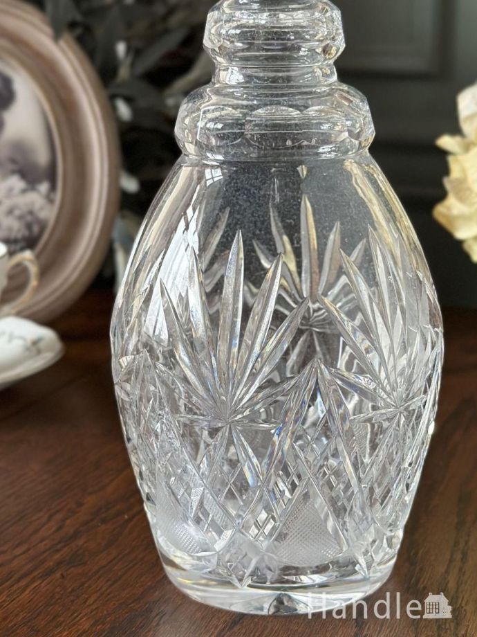 アンティークガラスのデカンタ