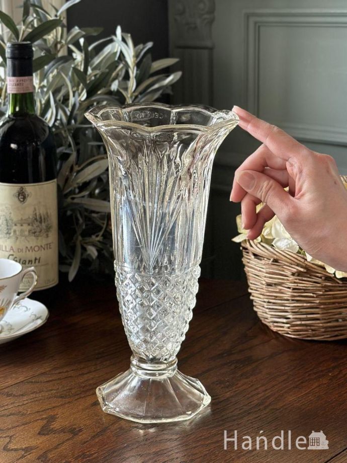 アンティークガラスの花器の大きさ