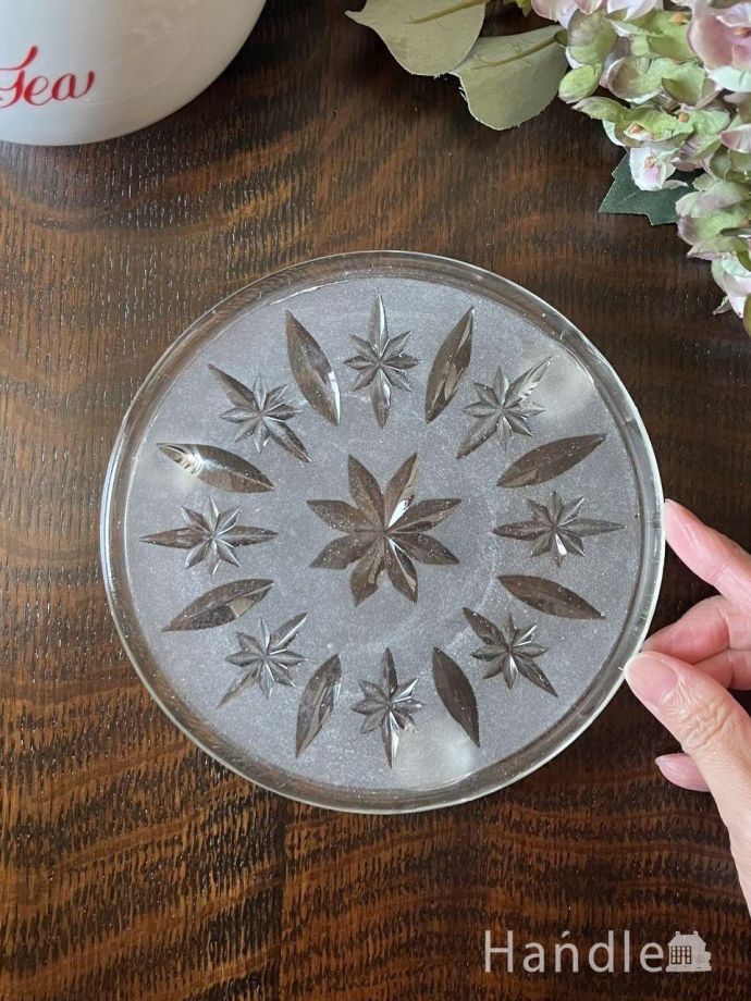 便利に使えるアンティークガラスの食器