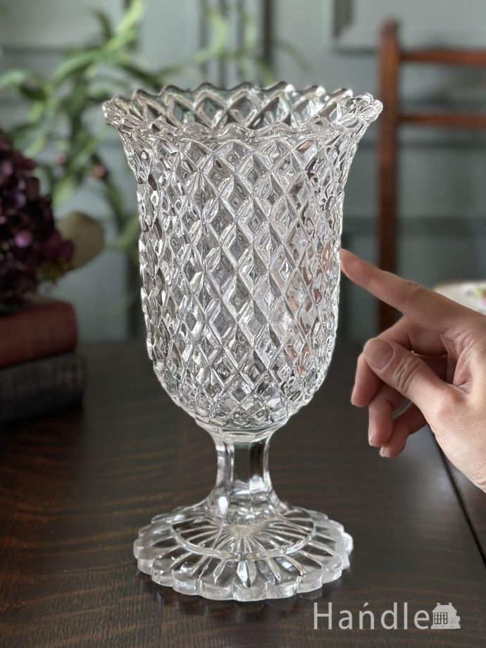 キラキラ輝くアンティークガラス