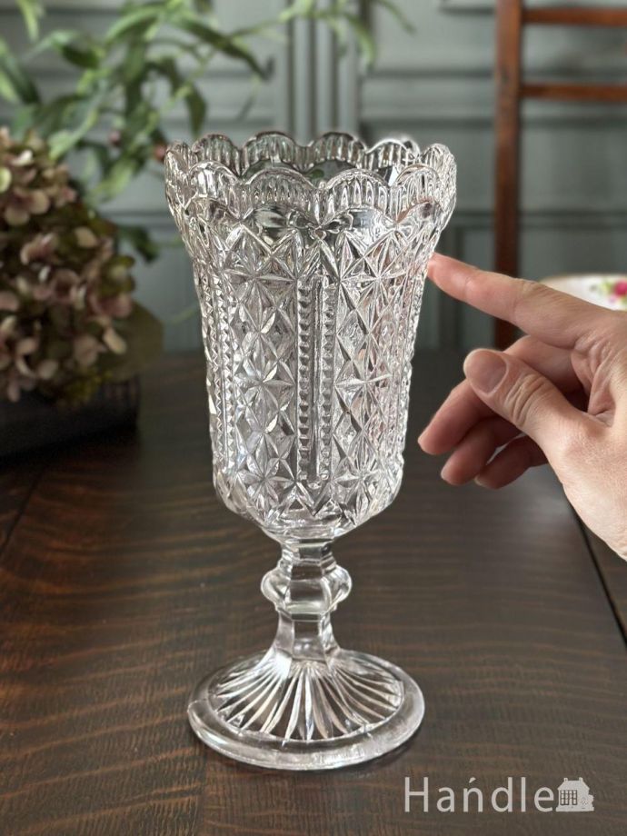 キラキラ輝くアンティークガラス