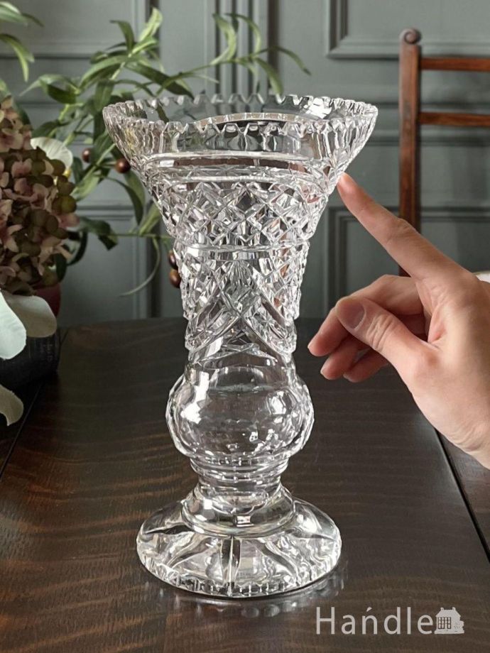 アンティークガラスの花器の大きさ