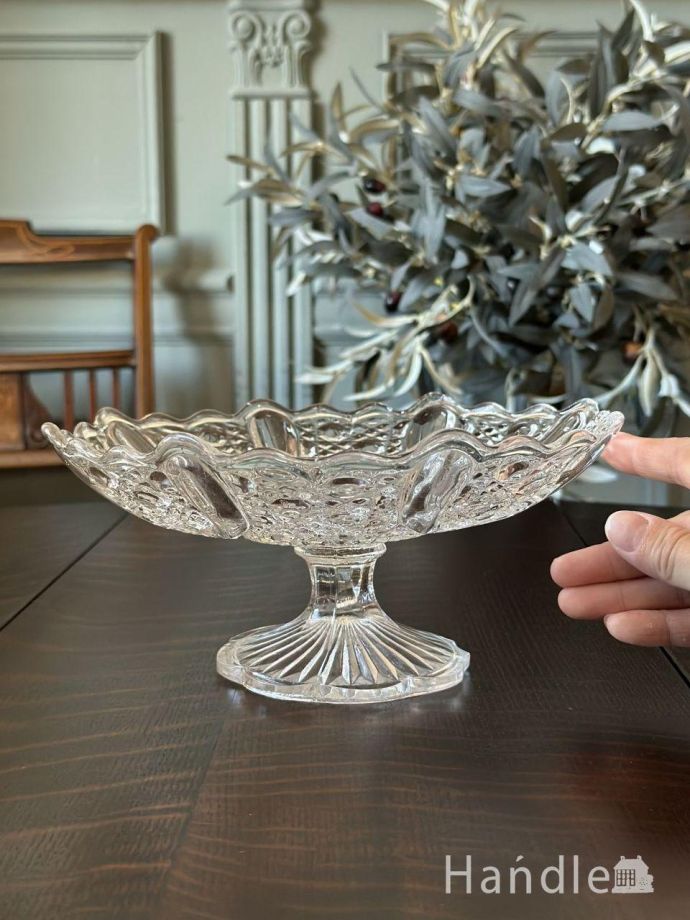 便利に使えるアンティークガラスの食器