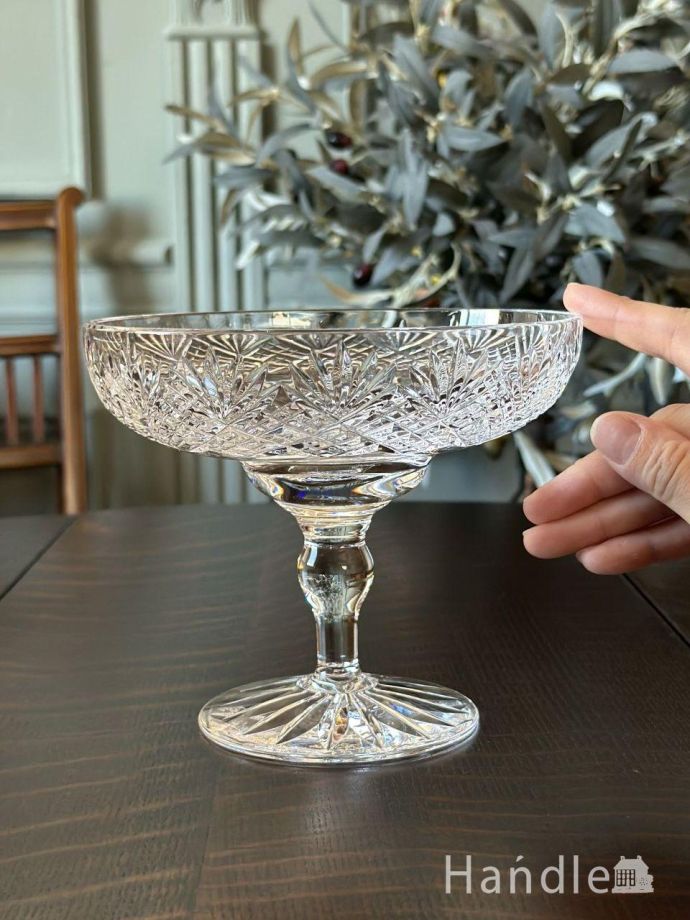 便利に使えるアンティークガラスの食器