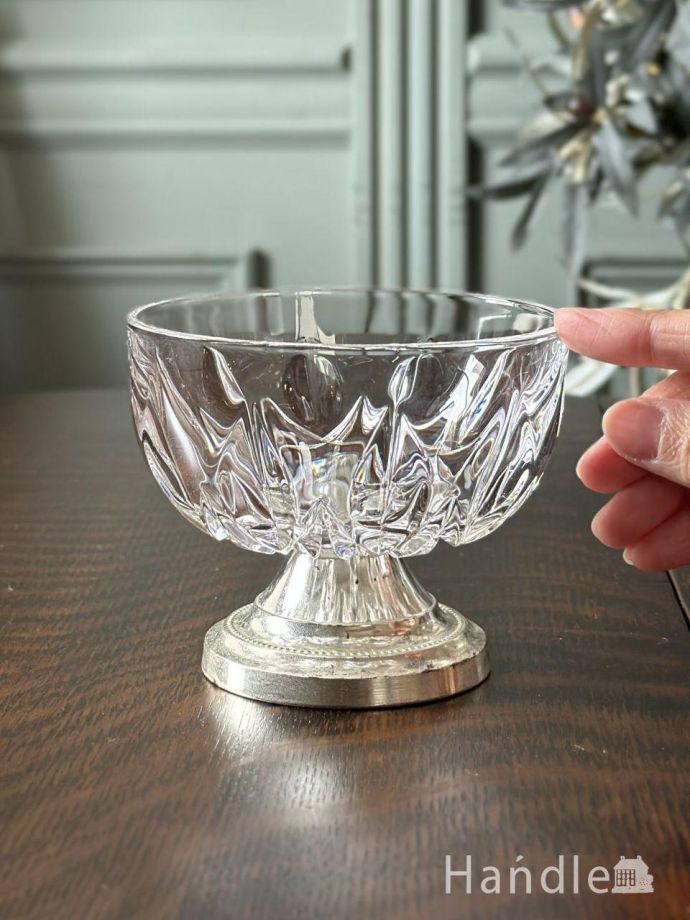 便利に使えるアンティークガラスの食器