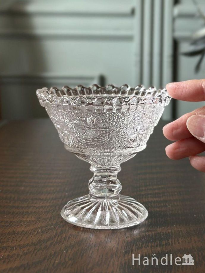 便利に使えるアンティークガラスの食器