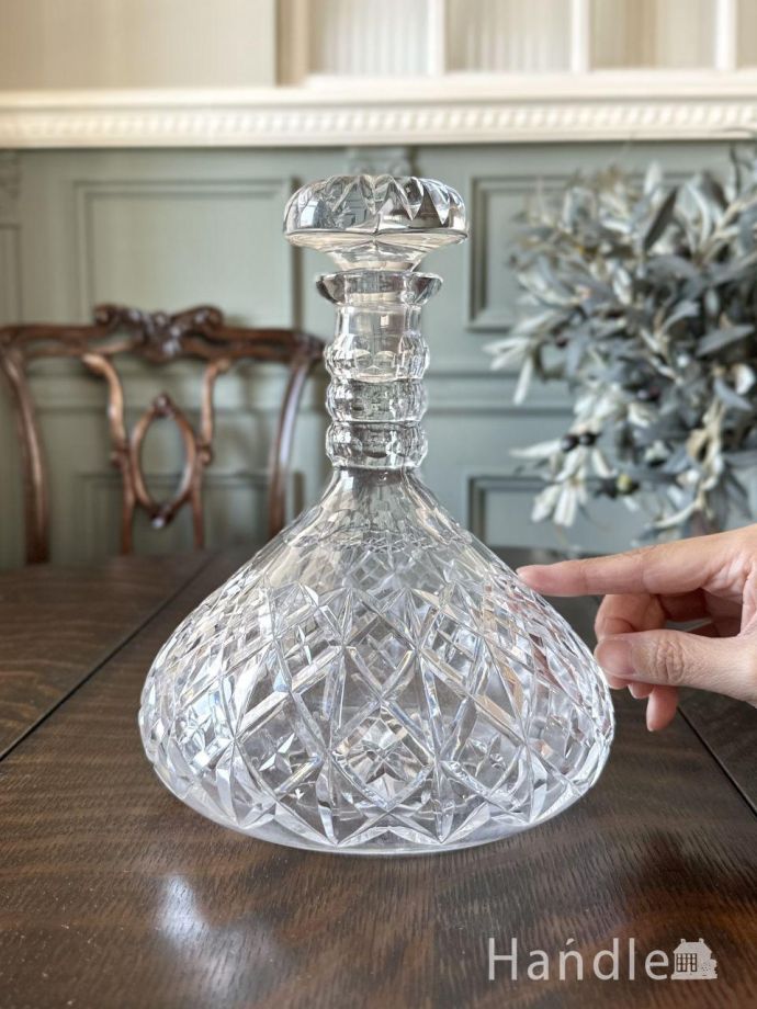 たっぷり入るガラスのデカンタ