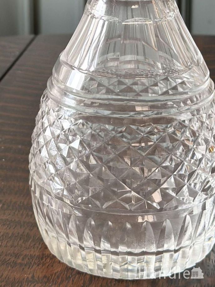 アンティークガラスのデカンタ