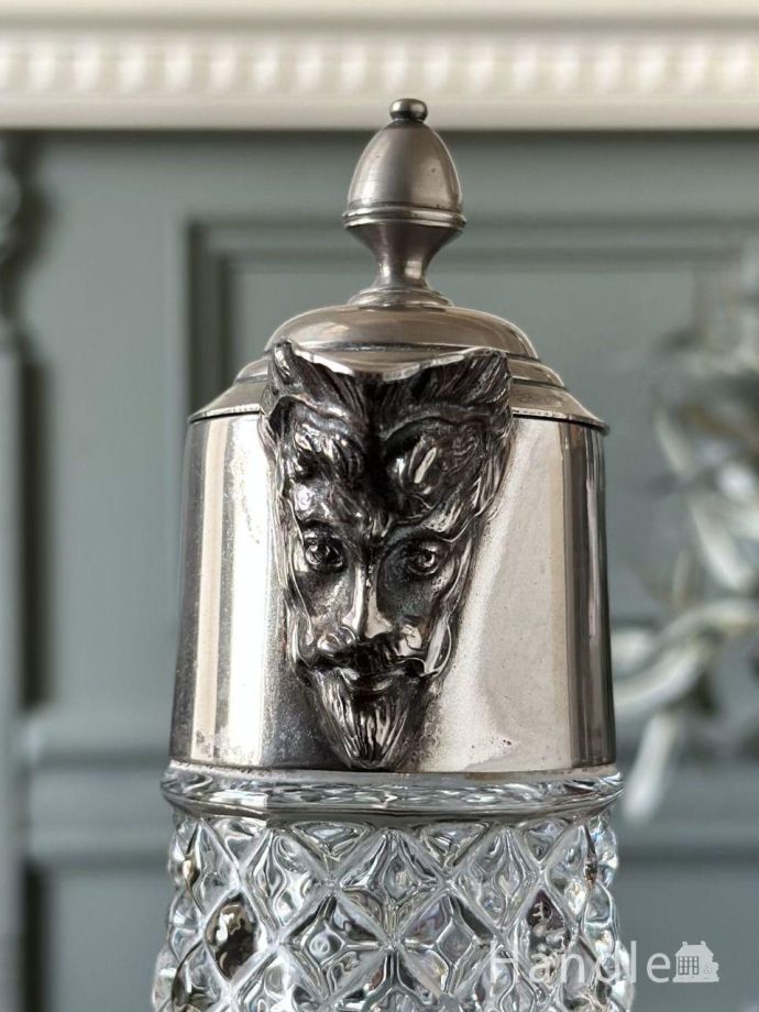 デキャンタの注ぎ口