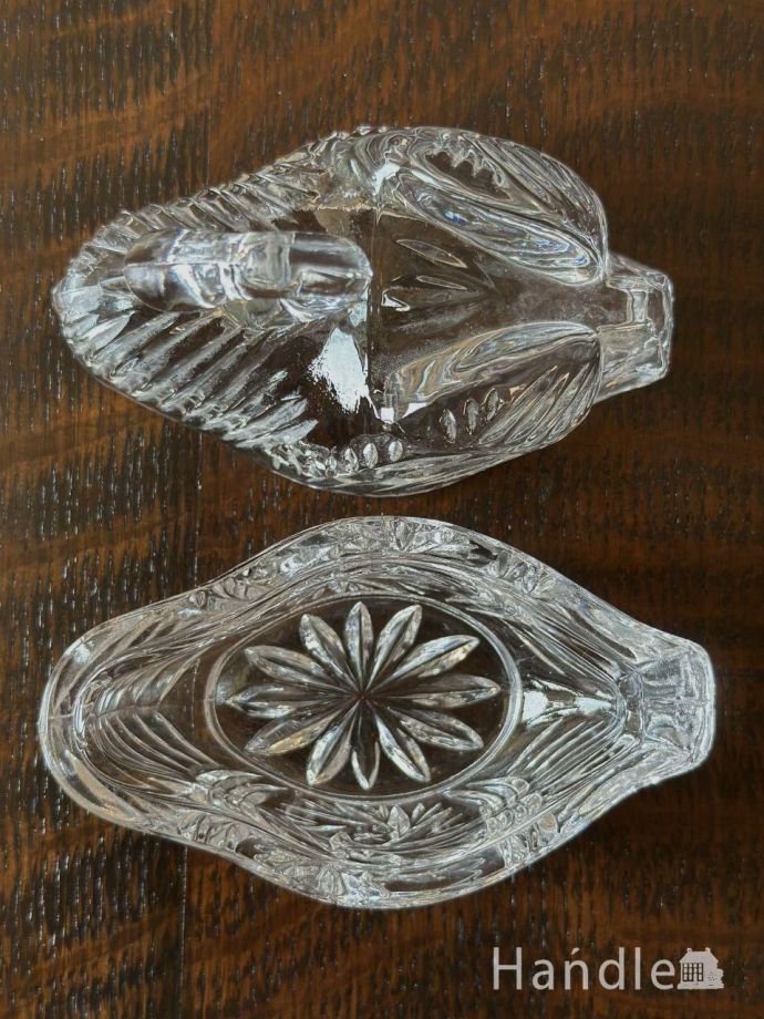 白鳥の形の美しいアンティ―クの器、アンティークガラスの小物入れ(pg