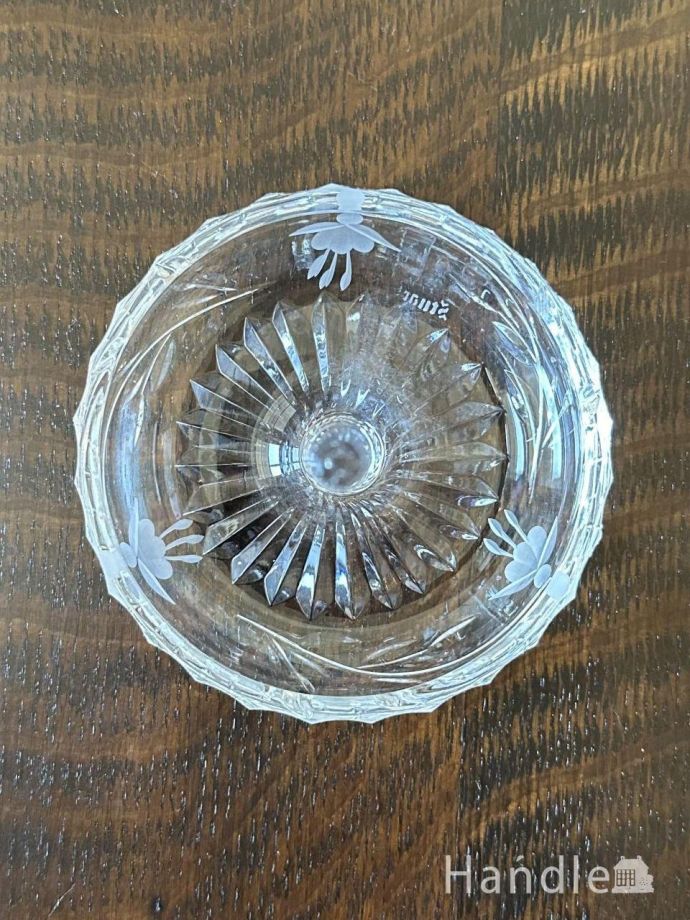 キラキラ輝くアンティークのガラス