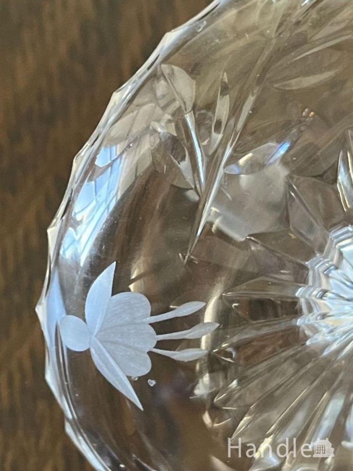 お花の模様が美しいアンティーク