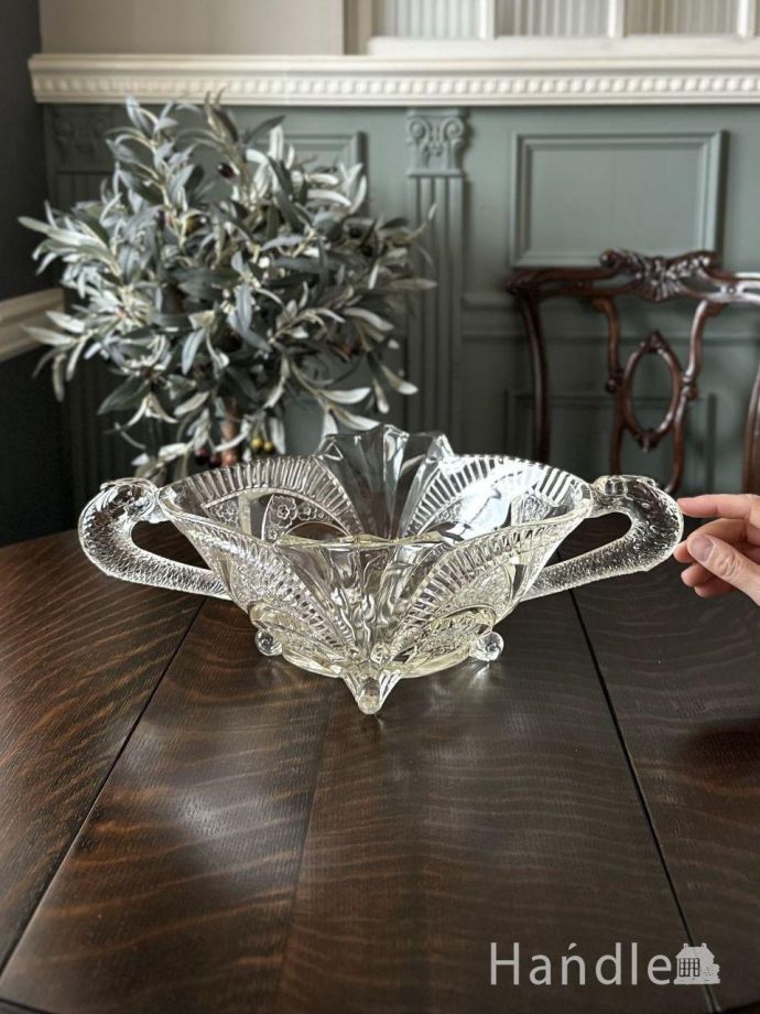 便利に使えるアンティークガラスの食器