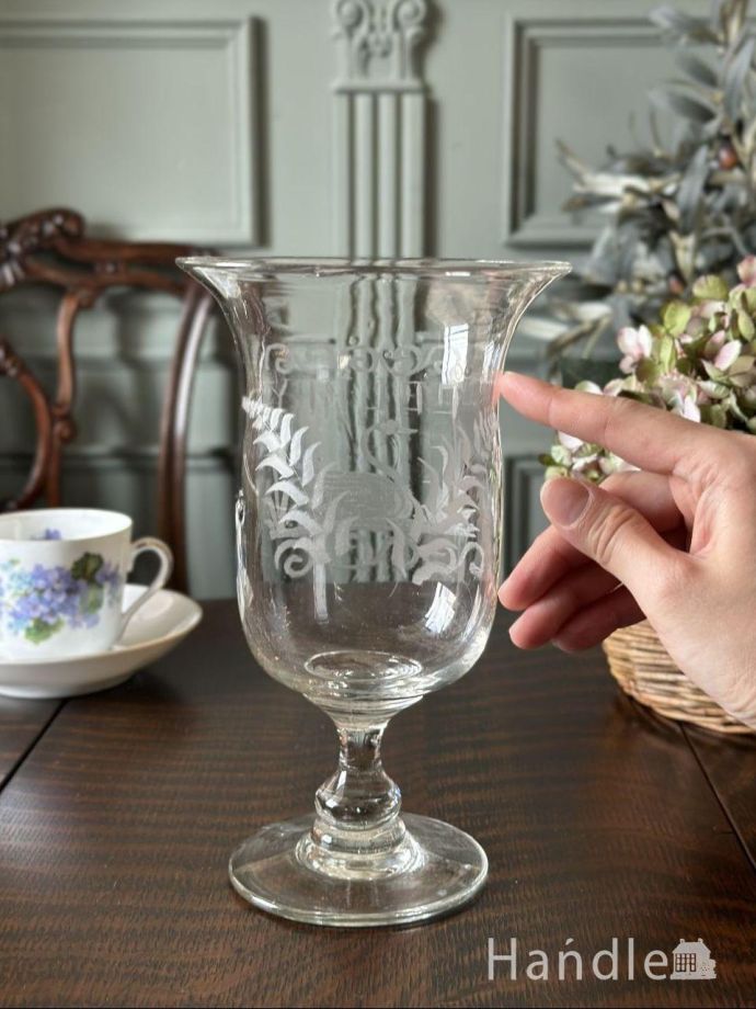 キラキラ輝くアンティークガラス