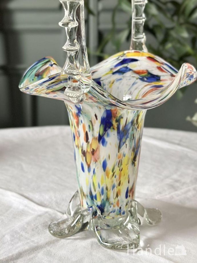 アンティークガラスの可愛いバスケット