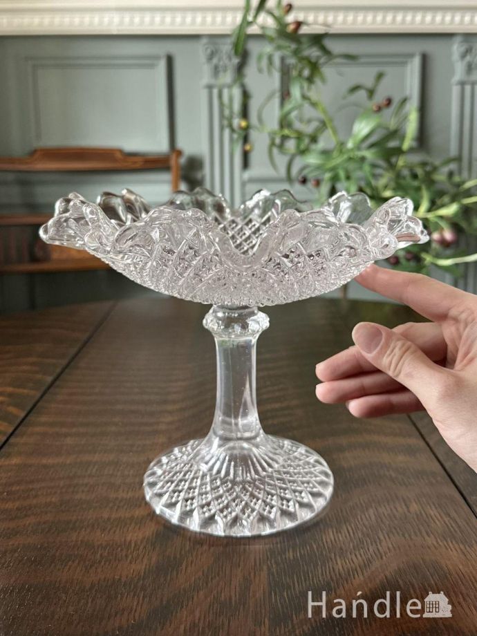 便利に使えるアンティークガラスの食器