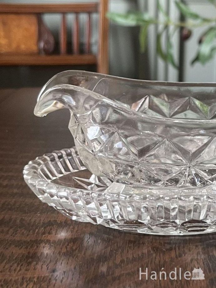 アンティークガラスのソースポット