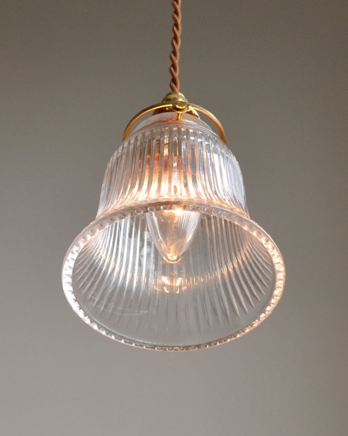 点灯後のペンダントライト