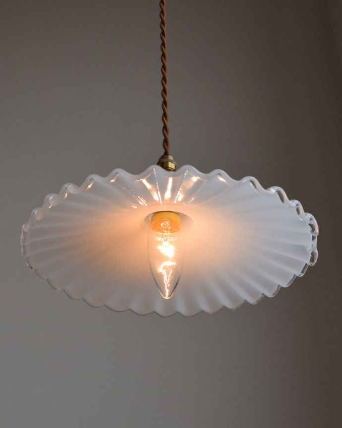 点灯後のペンダントライト